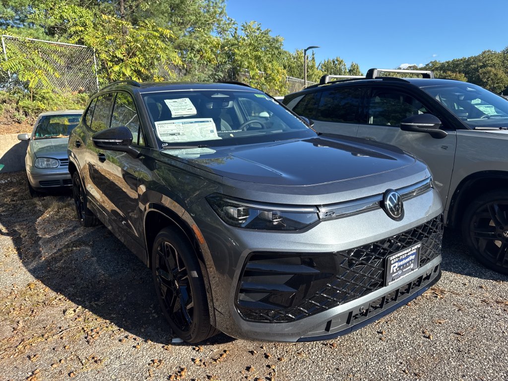 2026 Volkswagen Tiguan SE R-Line Black SUV for Sale in Long Island at Riverhead Bay Volkswagen