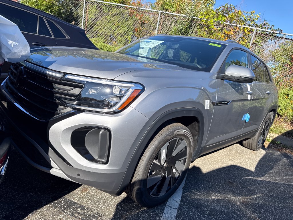 2026 Volkswagen Atlas Cross Sport SE w/Technology SUV for Sale in Long Island at Riverhead Bay Volkswagen
