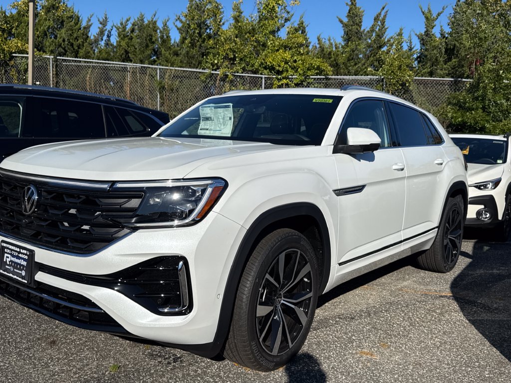 2026 Volkswagen Atlas Cross Sport SEL Premium R-Line SUV for Sale in Long Island at Riverhead Bay Volkswagen
