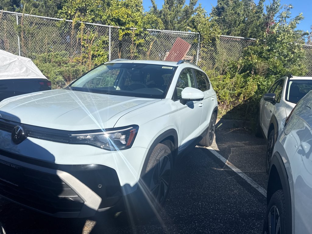 2027 Volkswagen Taos 1.5T SE SUV for Sale in Long Island at Riverhead Bay Volkswagen