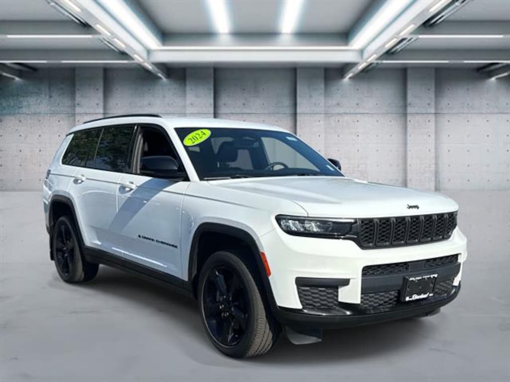 Used 2024 Jeep Grand Cherokee L Altitude
