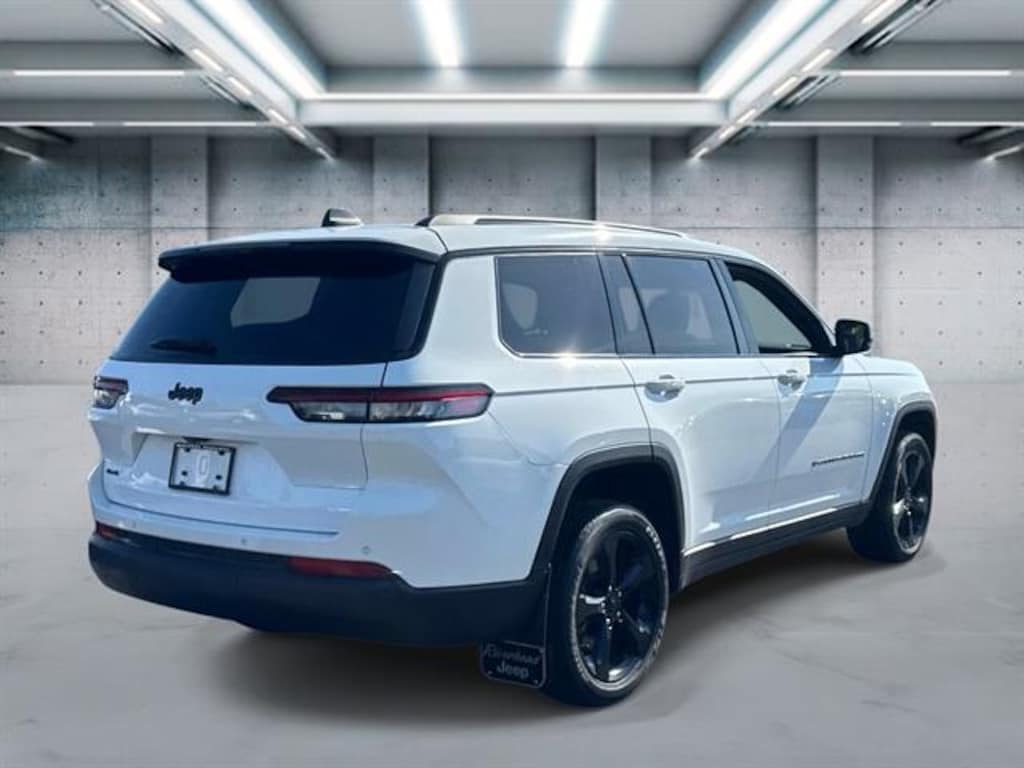 Used 2024 Jeep Grand Cherokee L Altitude