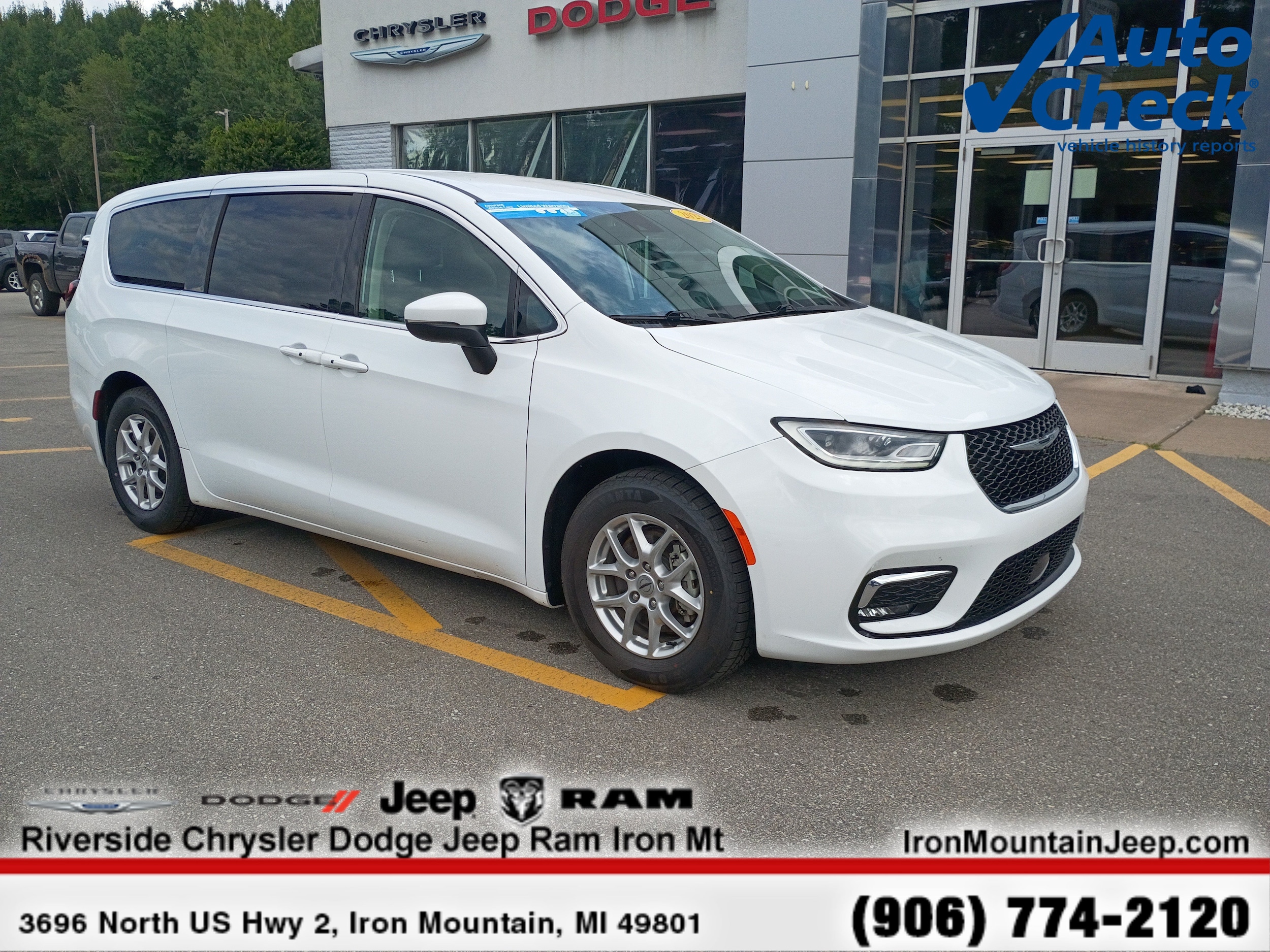 2023 Chrysler Pacifica Touring L
