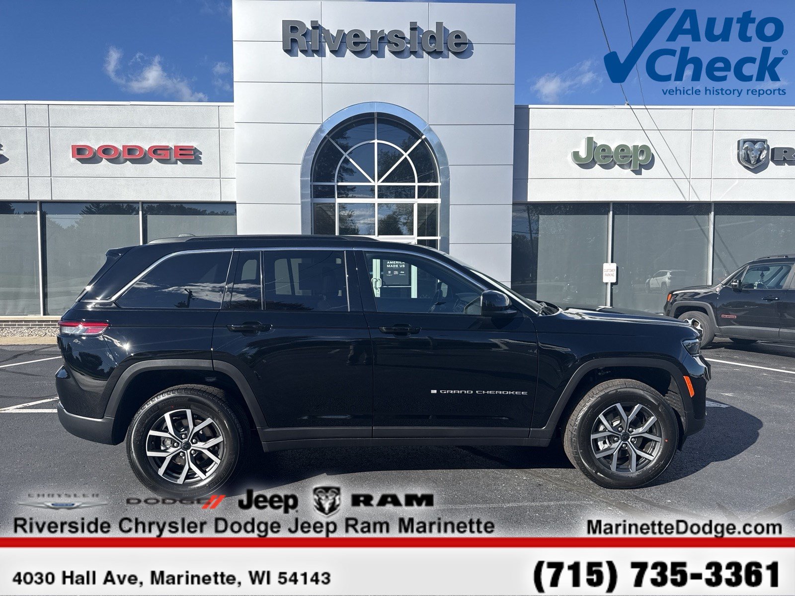 2027 Jeep Grand Cherokee Laredo
