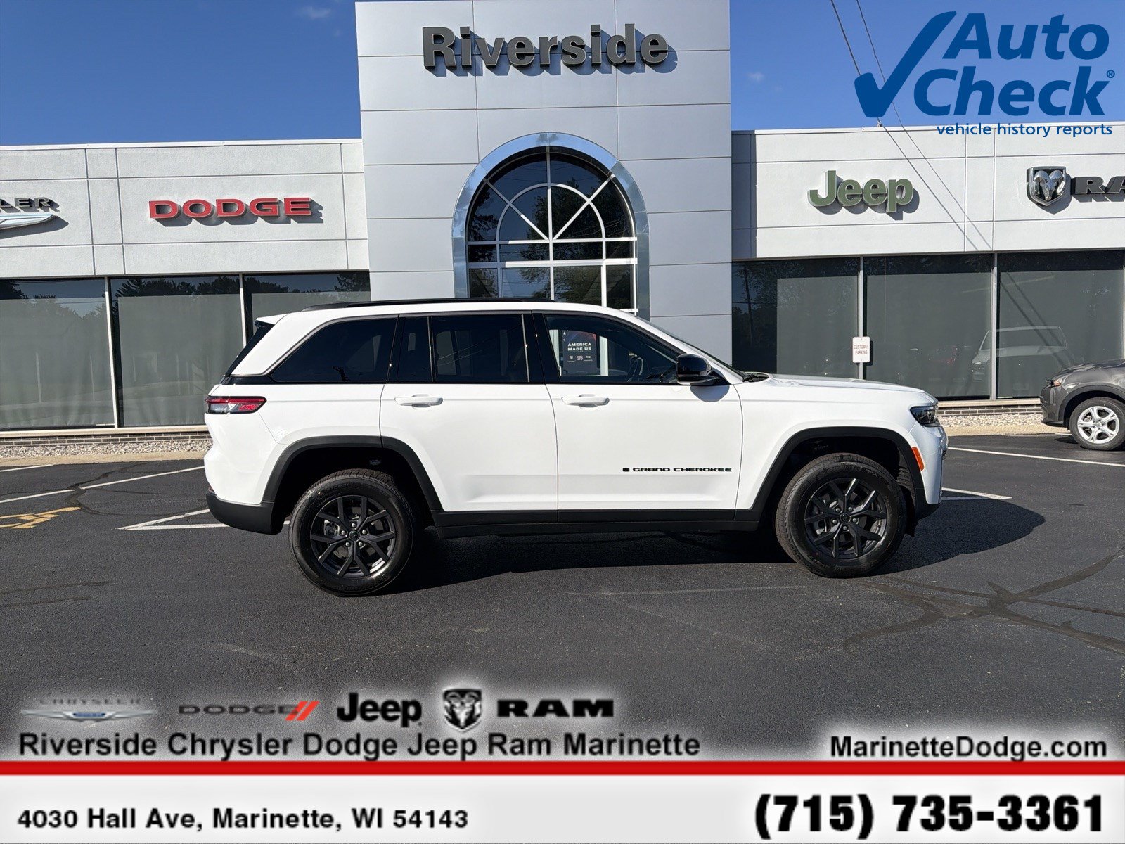 2027 Jeep Grand Cherokee Laredo