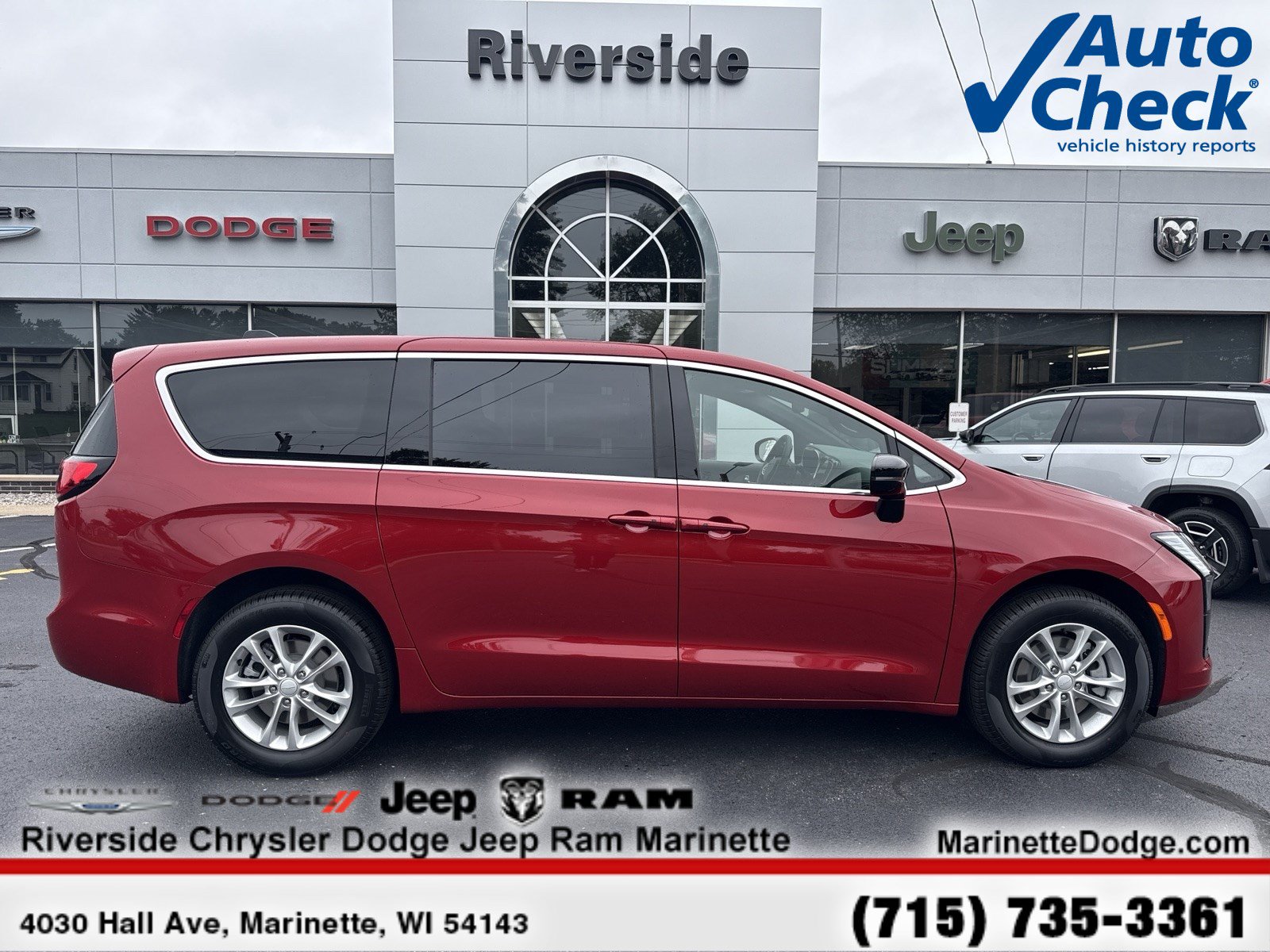 2027 Chrysler Pacifica Select