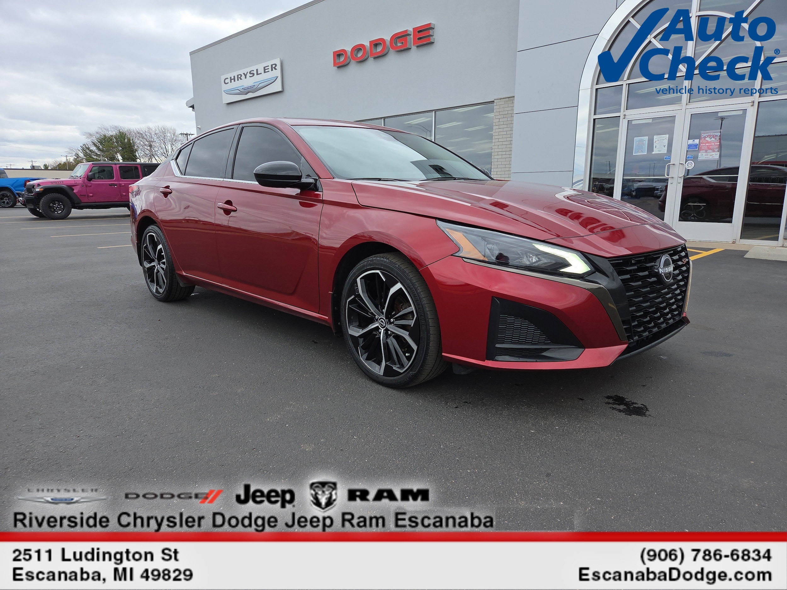 2023 Nissan Altima SR