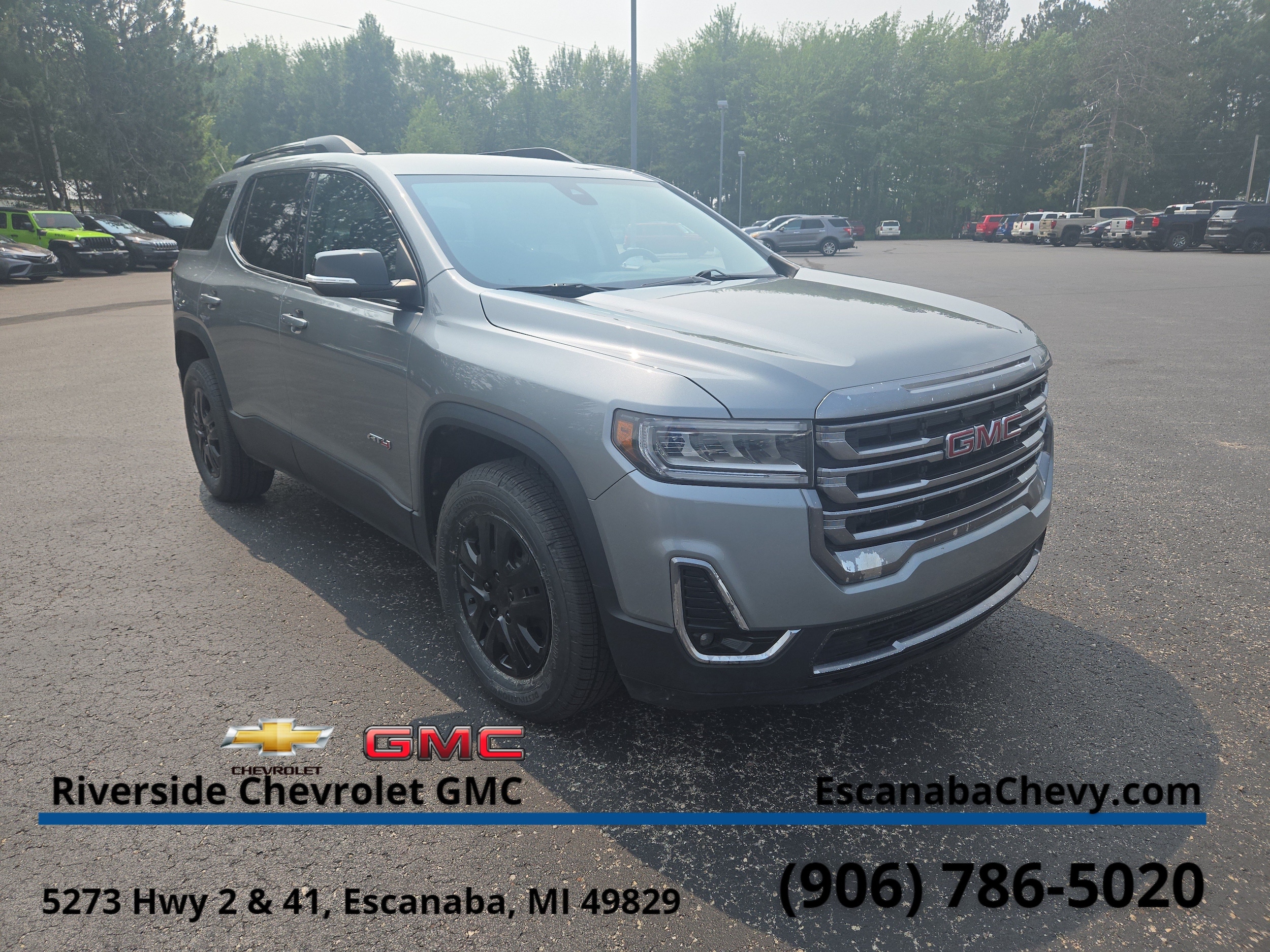 2023 GMC Acadia AT4