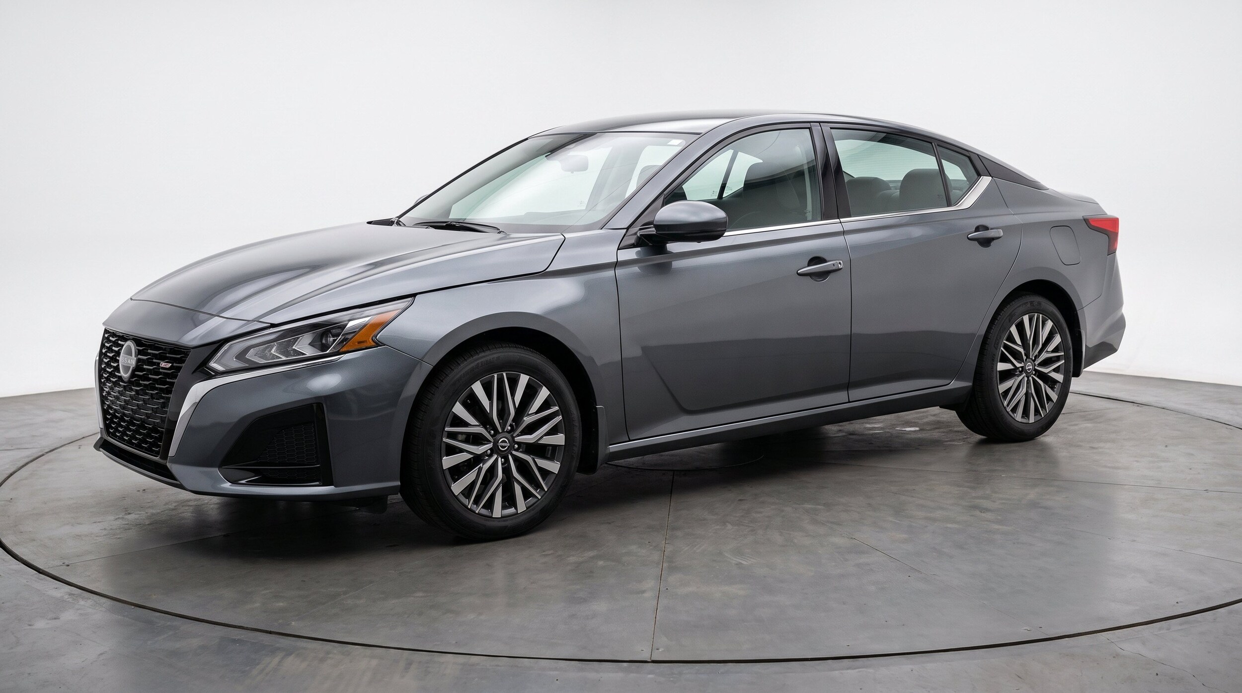 Thumbnail: 2025 Nissan Altima - 3