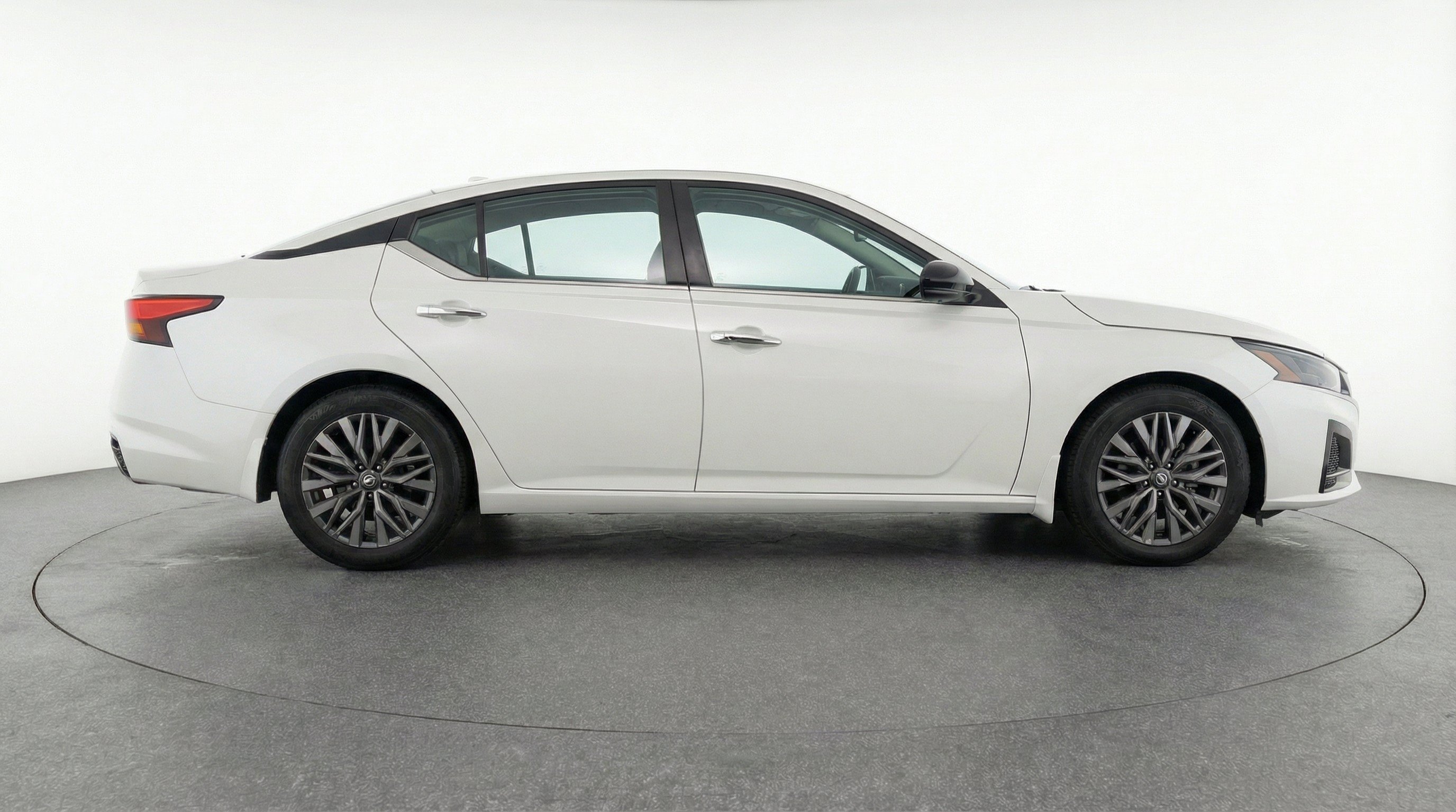 Thumbnail: 2025 Nissan Altima - 10