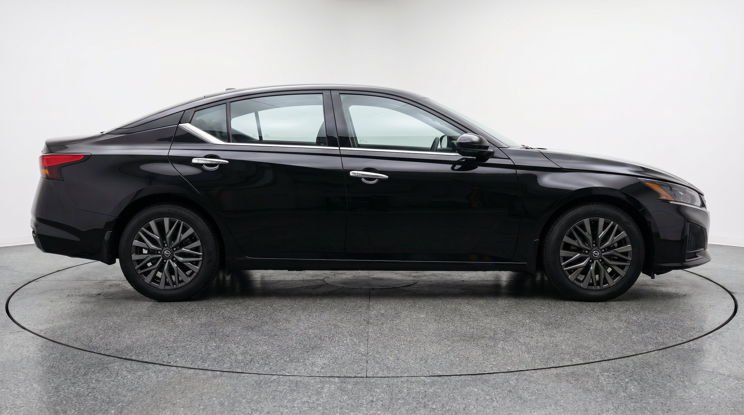 Thumbnail: 2025 Nissan Altima - 10