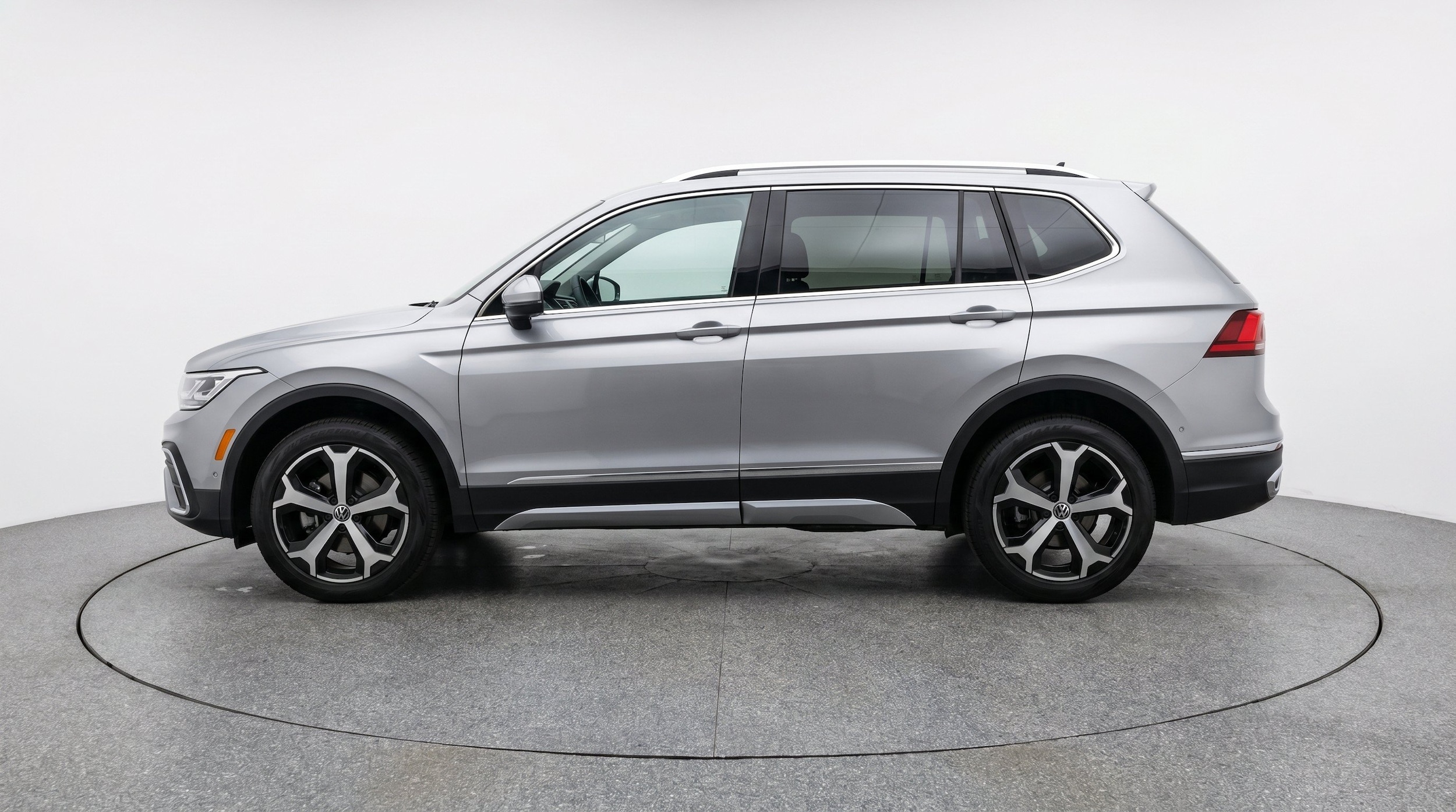 Thumbnail: 2026 Volkswagen Tiguan - 5