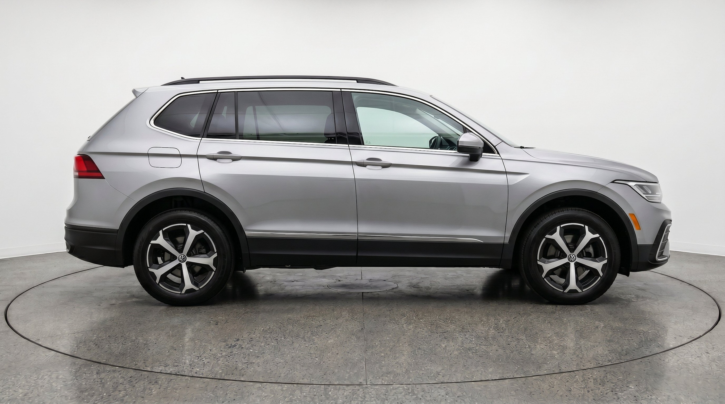 Thumbnail: 2026 Volkswagen Tiguan - 10