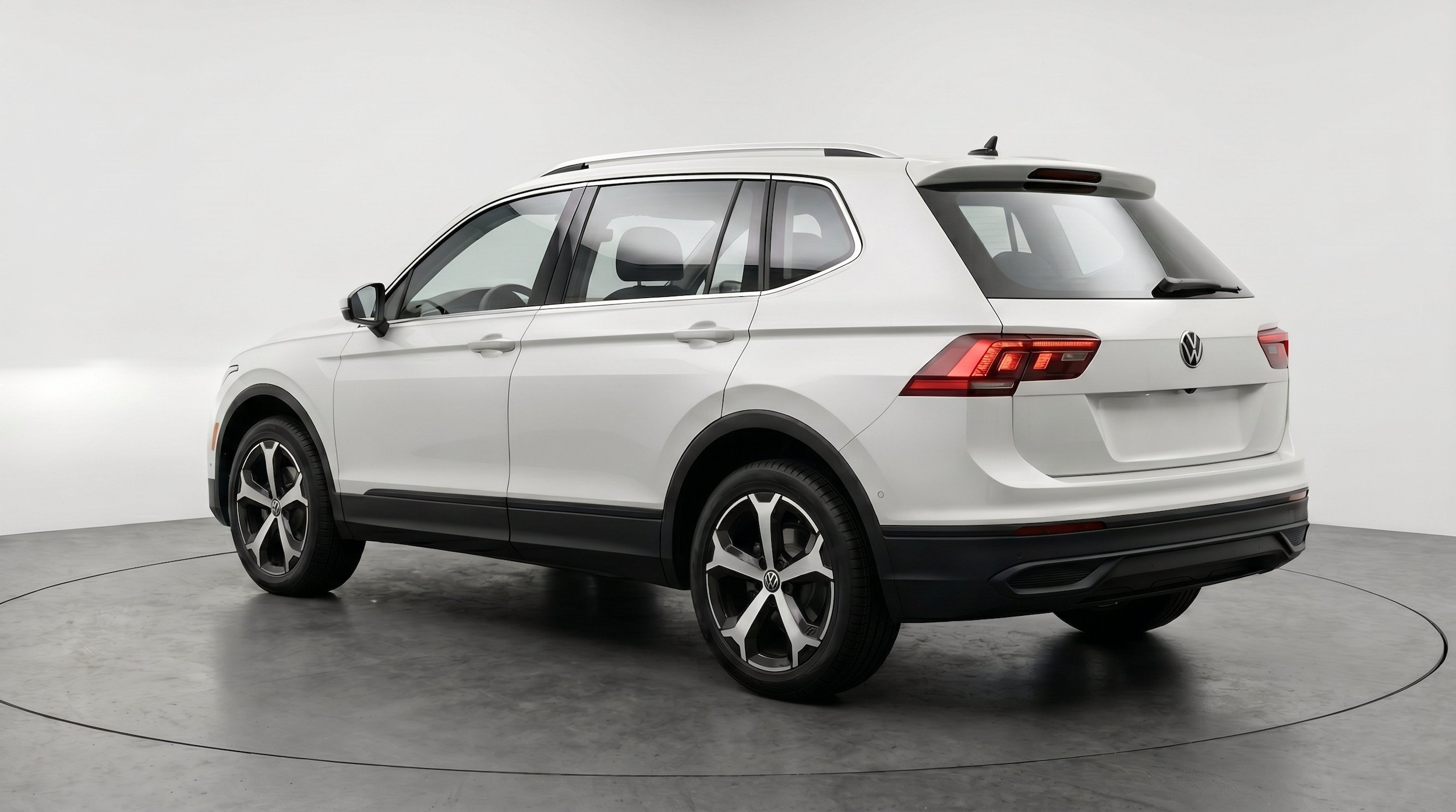 Thumbnail: 2026 Volkswagen Tiguan - 6