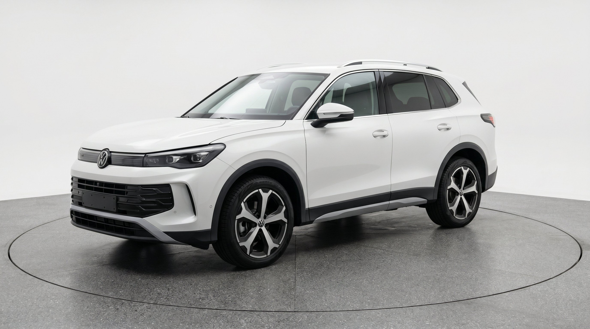 Thumbnail: 2026 Volkswagen Tiguan - 3