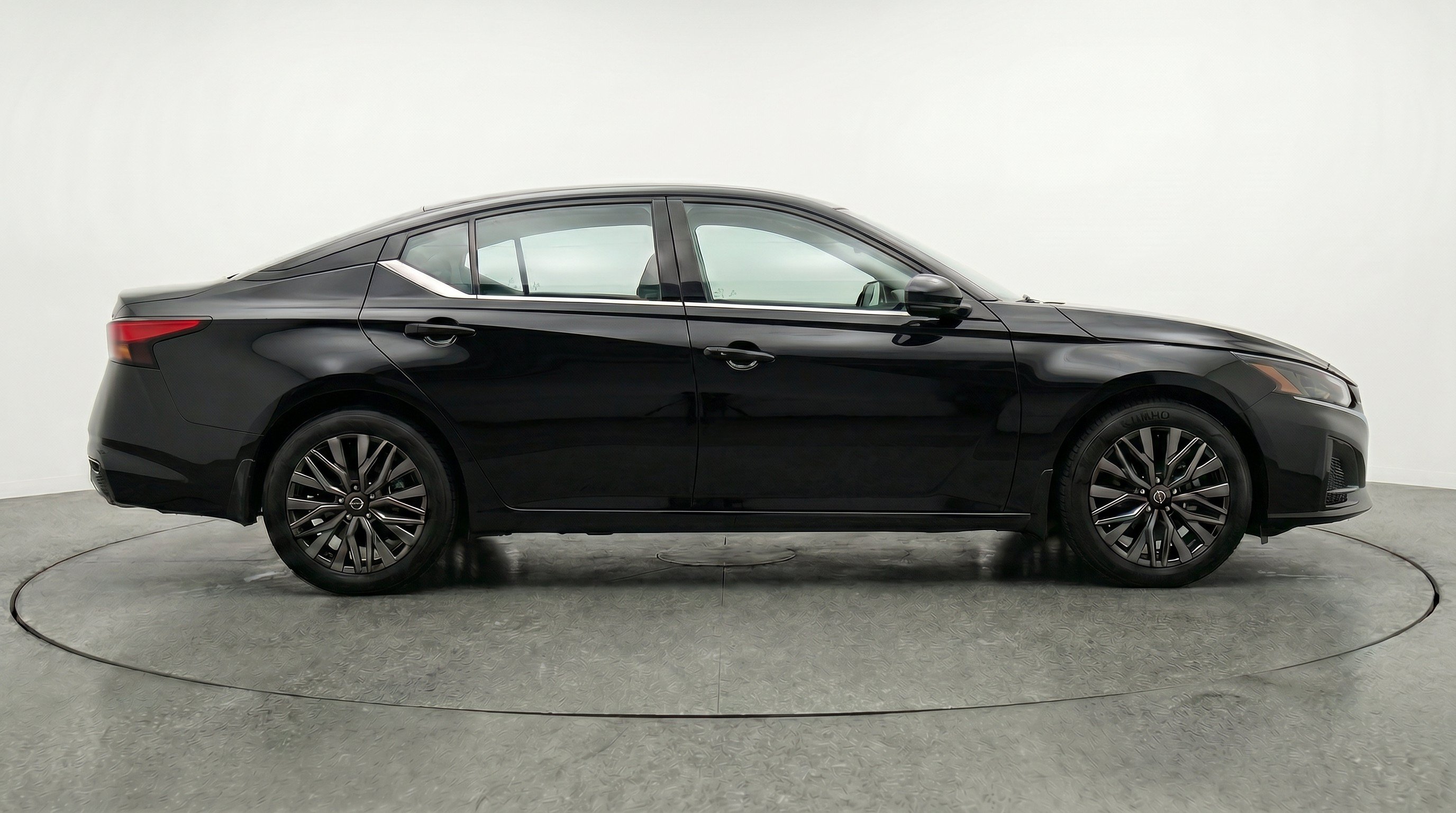 Thumbnail: 2026 Nissan Altima - 10