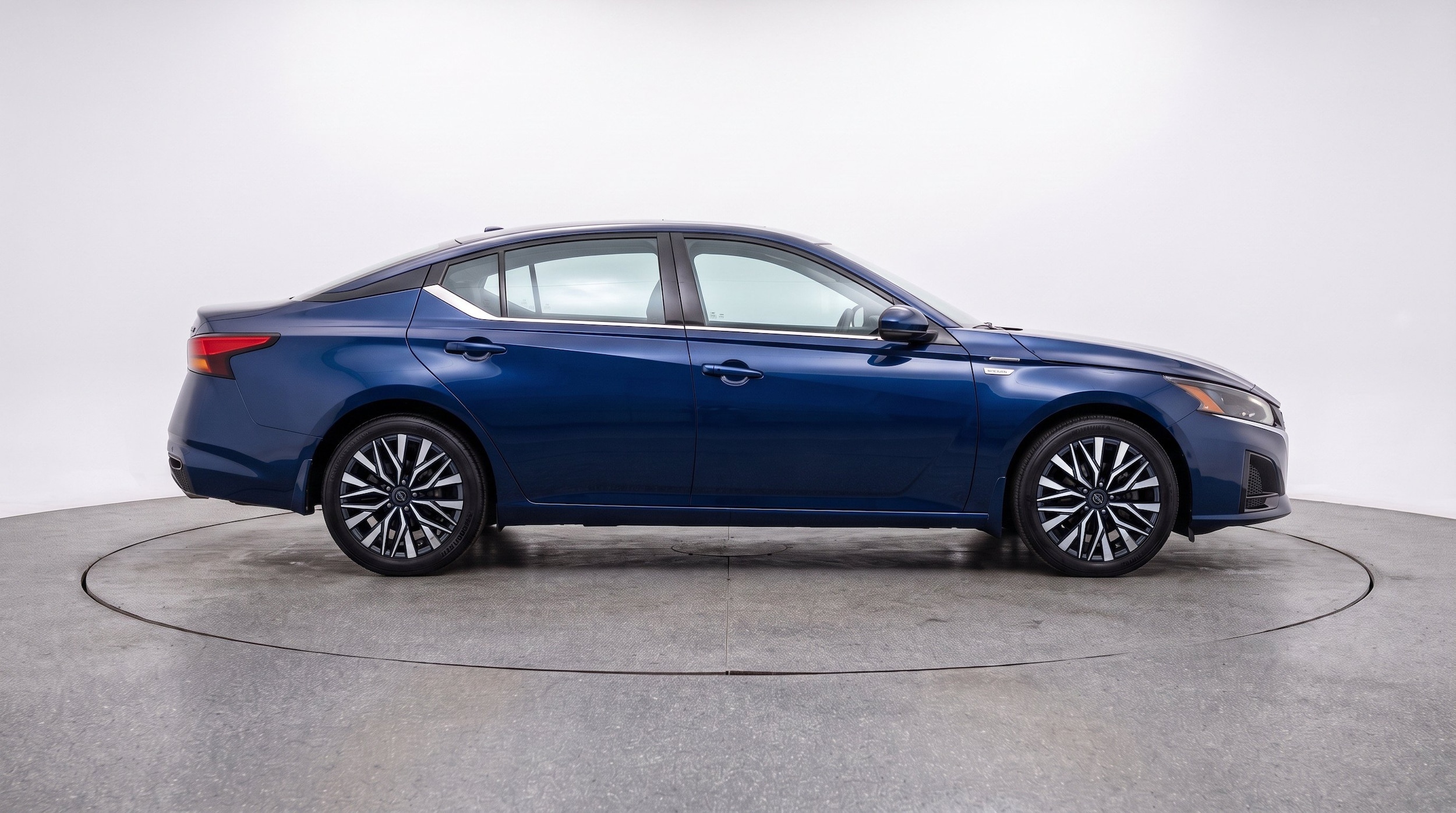 Thumbnail: 2025 Nissan Altima - 10