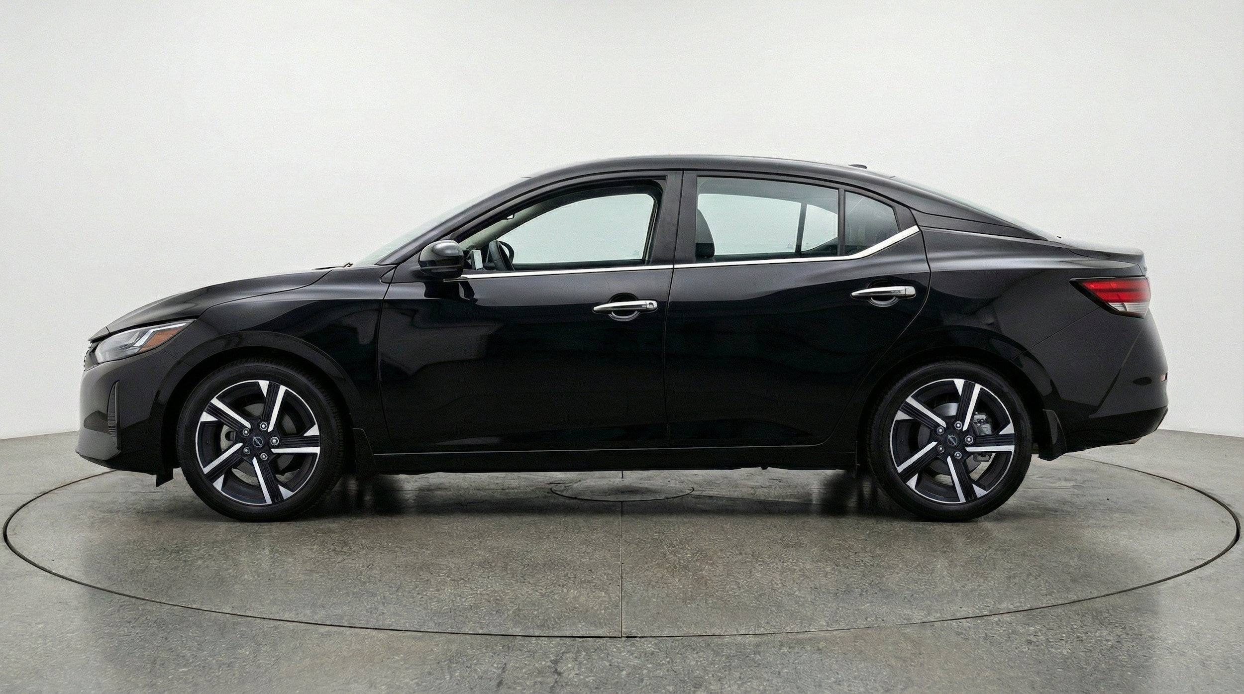 Thumbnail: 2025 Nissan Sentra - 5