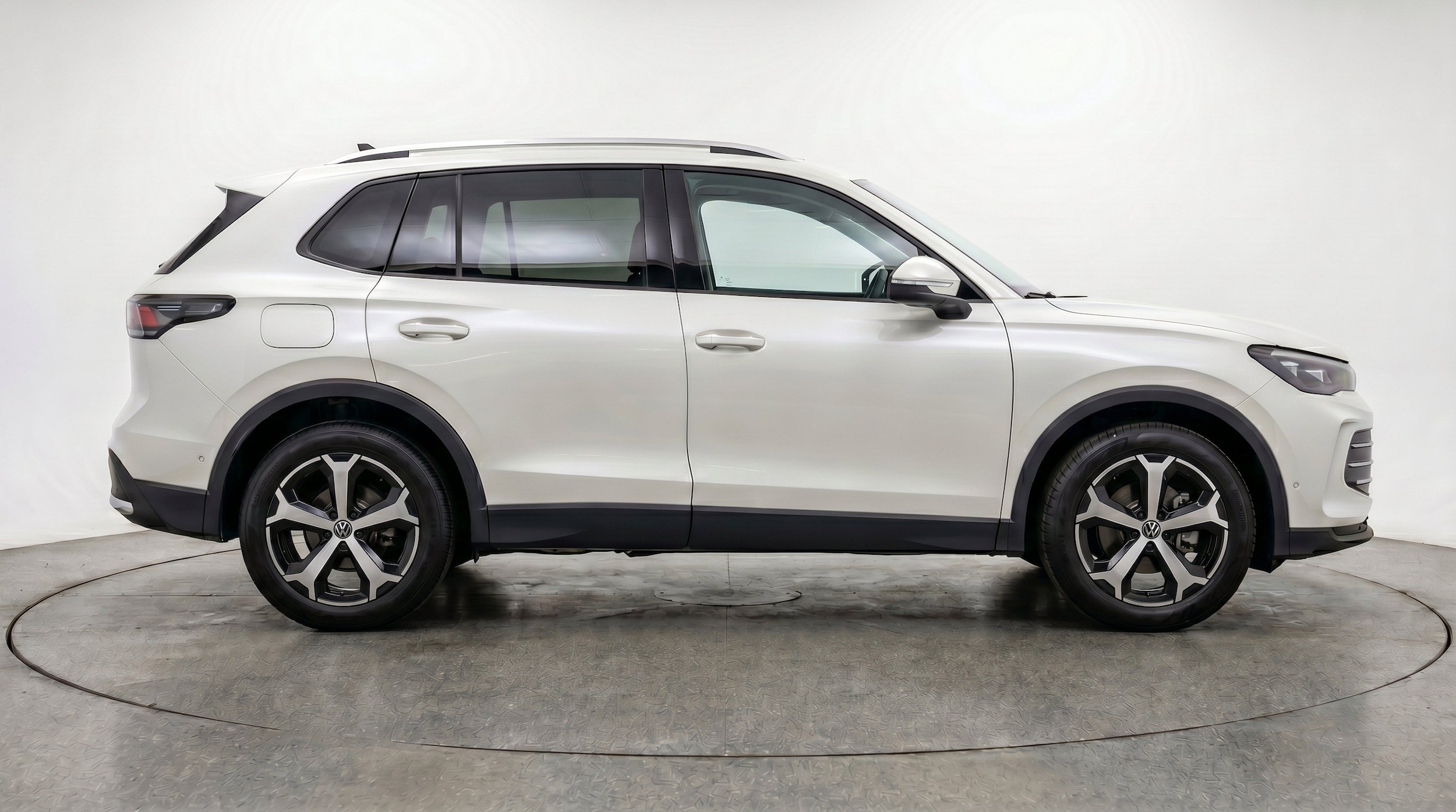 Thumbnail: 2026 Volkswagen Tiguan - 10