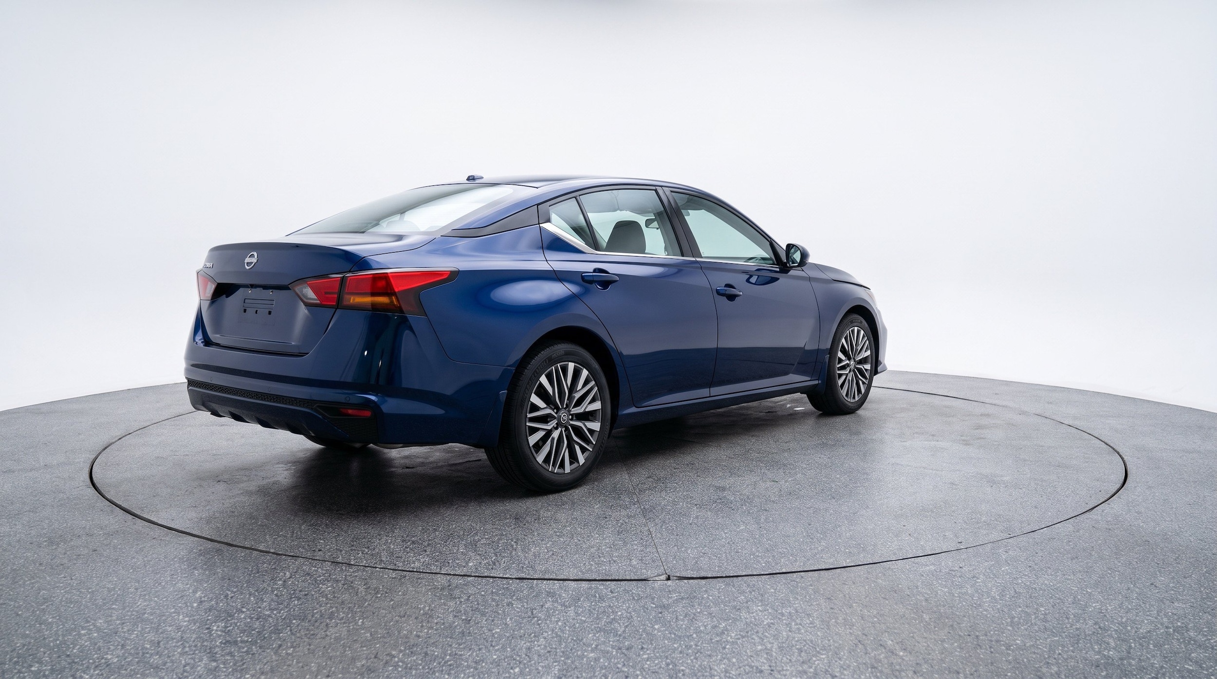 Thumbnail: 2025 Nissan Altima - 9