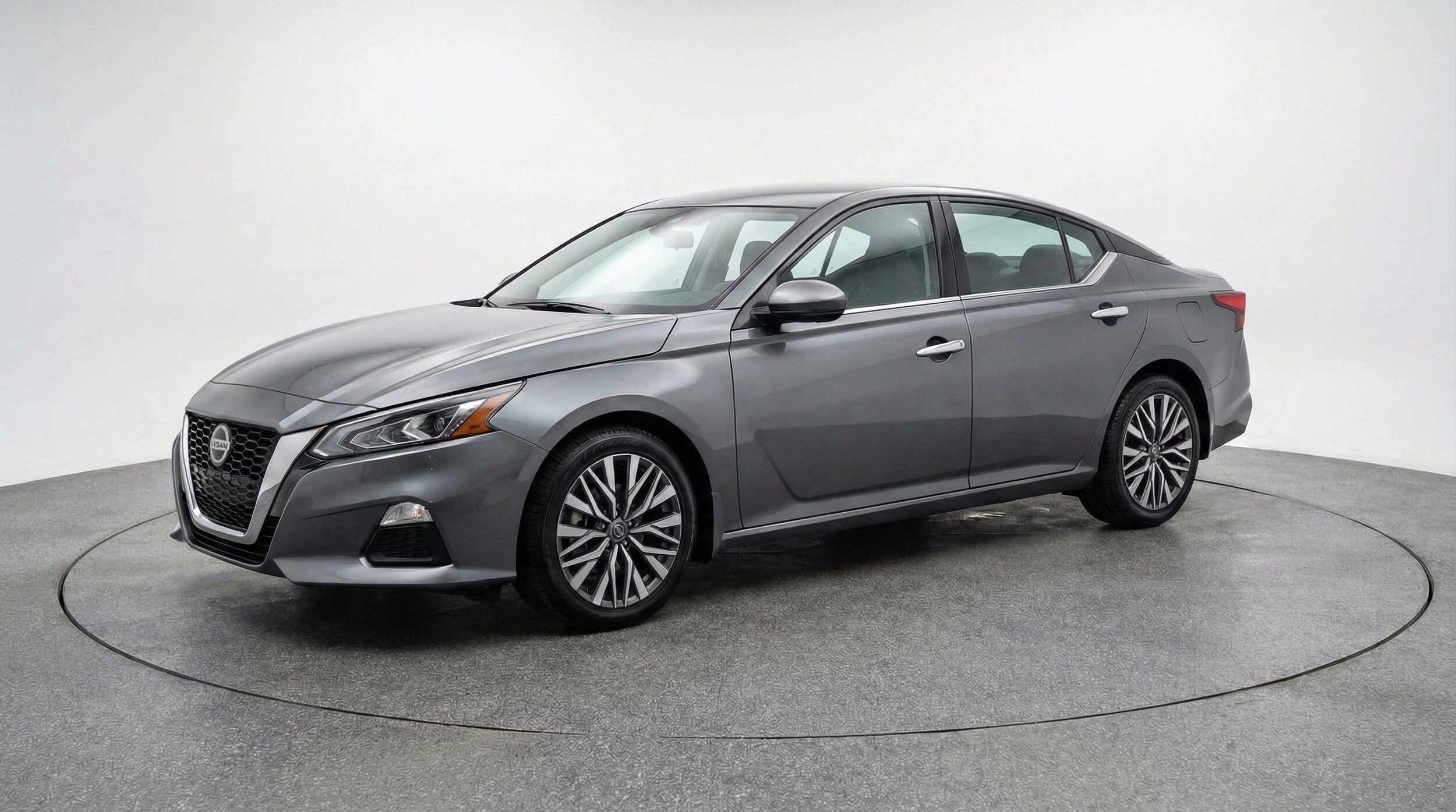Thumbnail: 2025 Nissan Altima - 3