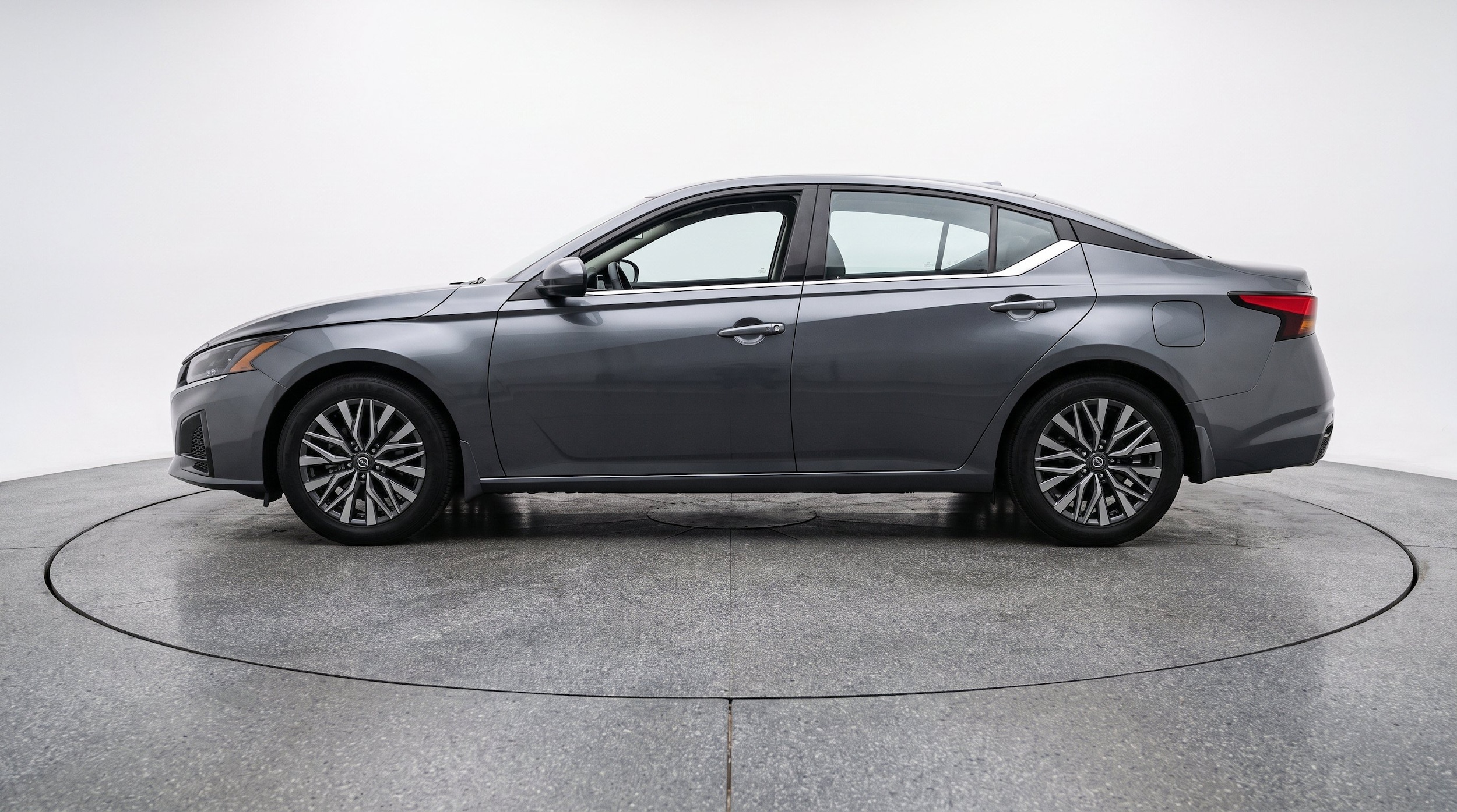 Thumbnail: 2025 Nissan Altima - 5