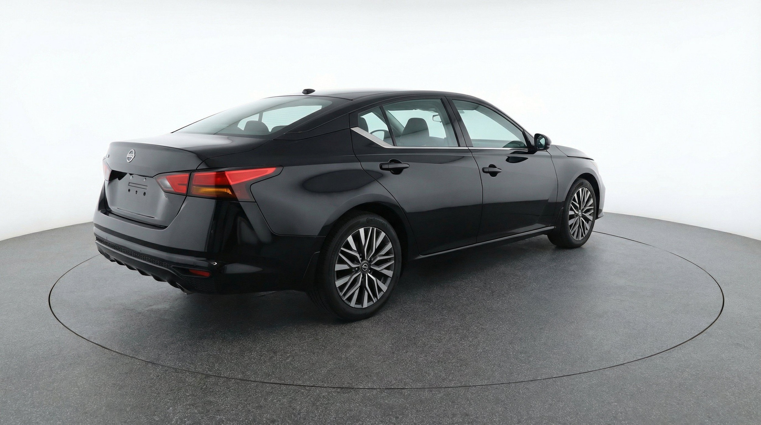 Thumbnail: 2025 Nissan Altima - 9