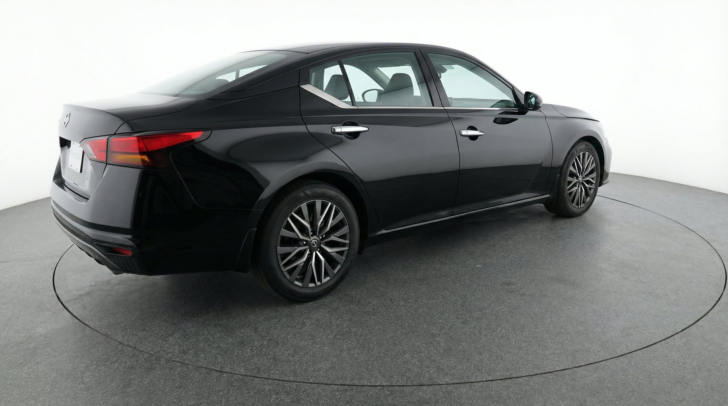 Thumbnail: 2025 Nissan Altima - 9