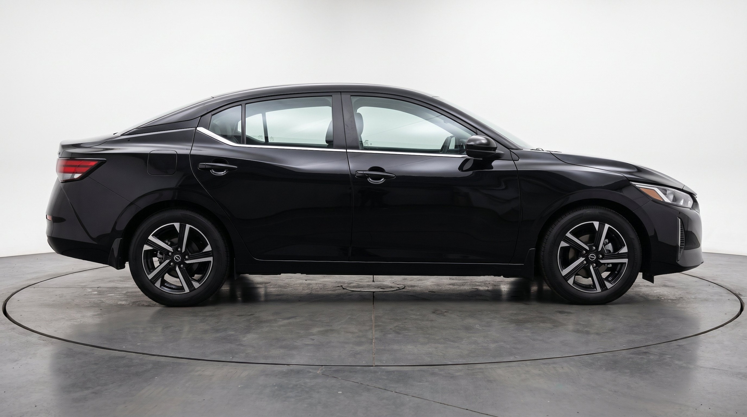 Thumbnail: 2025 Nissan Sentra - 10
