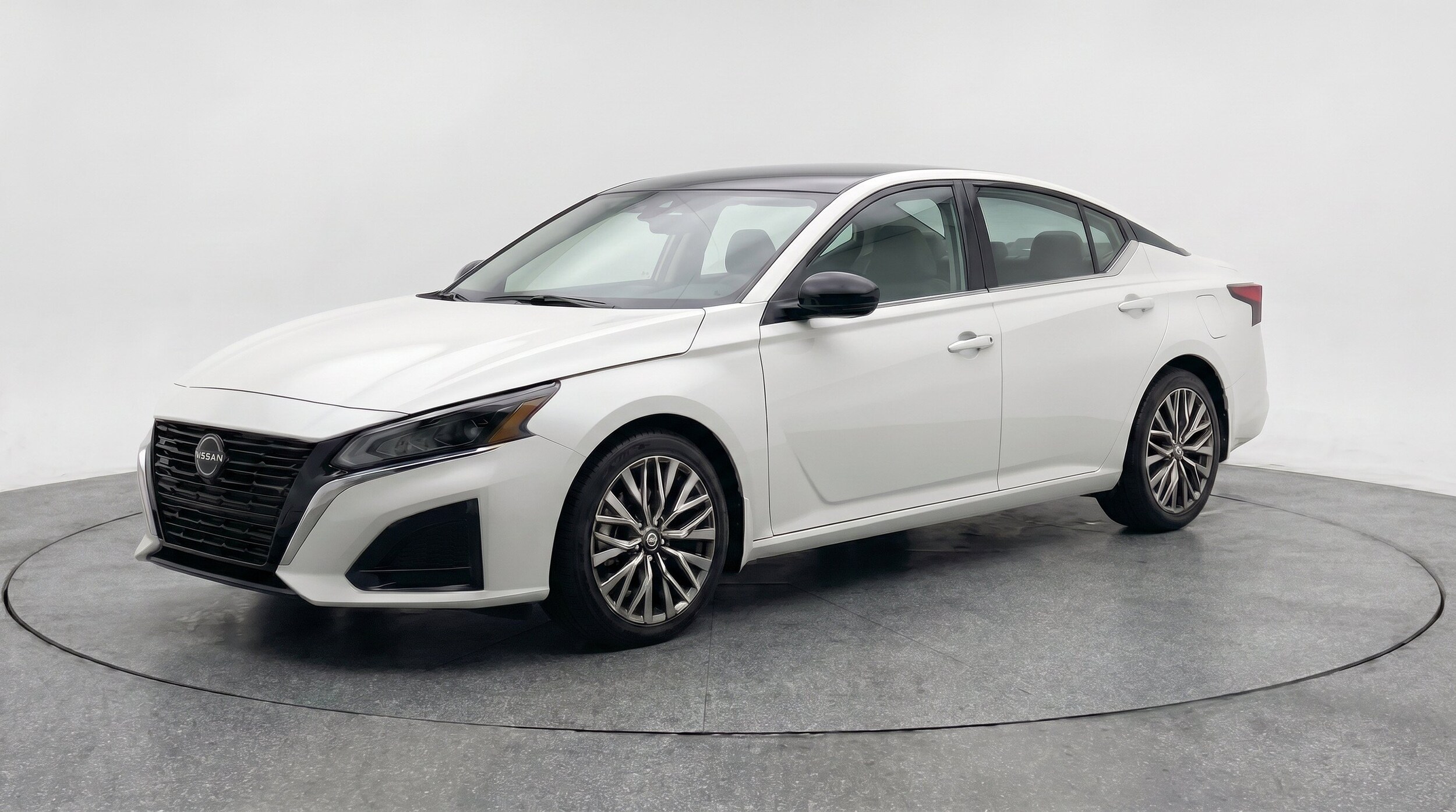 Thumbnail: 2025 Nissan Altima - 3