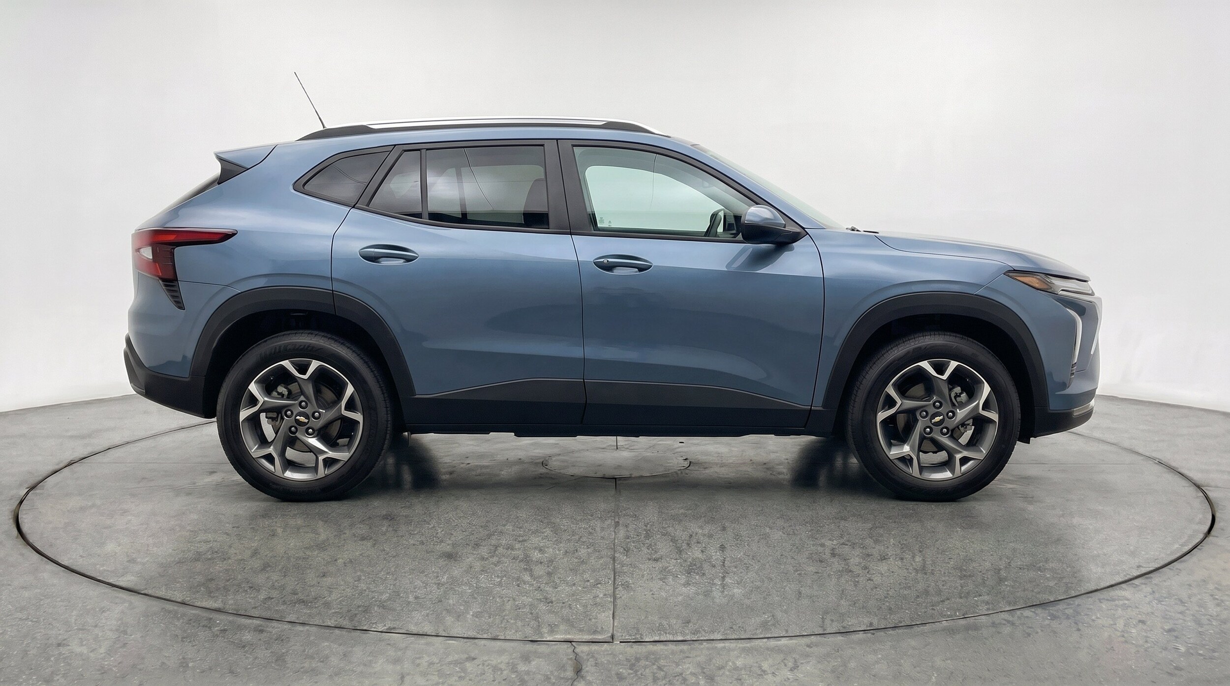Thumbnail: 2025 Chevrolet Trax - 10