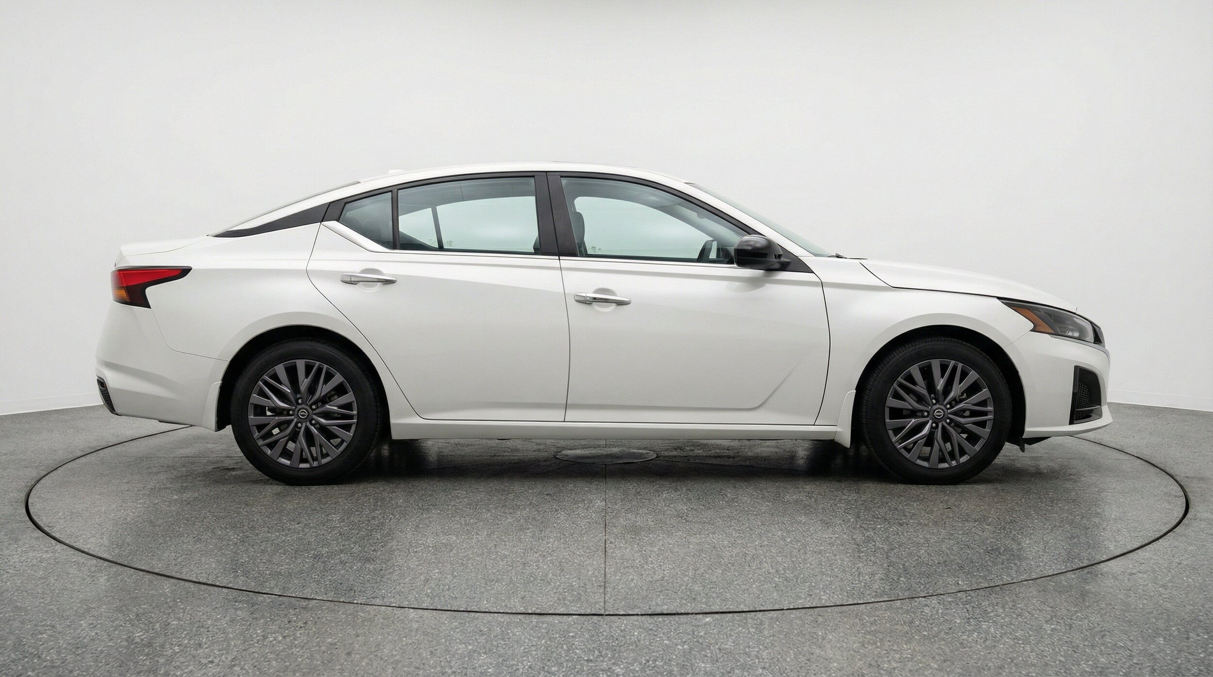 Thumbnail: 2025 Nissan Altima - 10