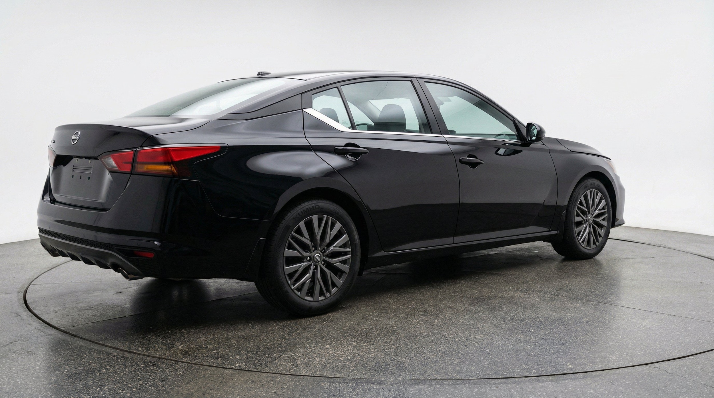 Thumbnail: 2025 Nissan Altima - 9