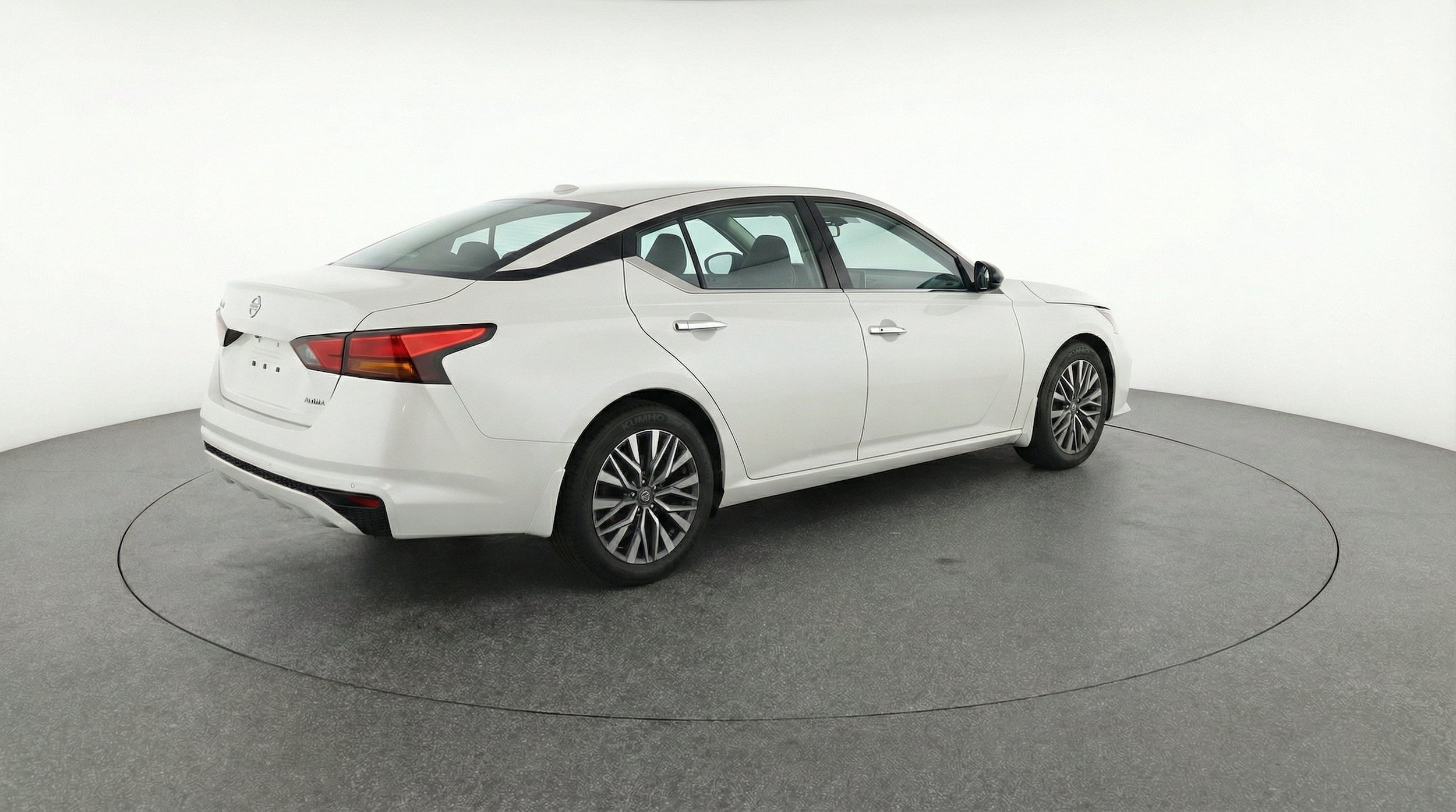 Thumbnail: 2025 Nissan Altima - 9