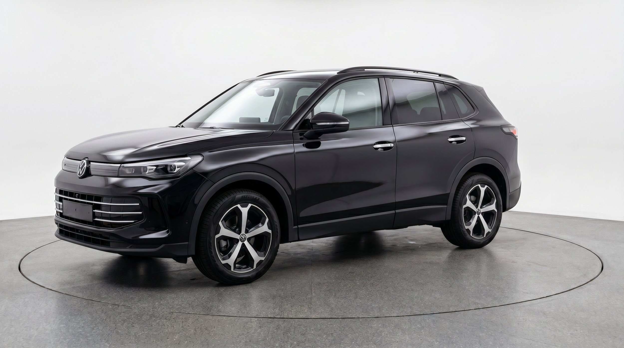 Thumbnail: 2026 Volkswagen Tiguan - 3