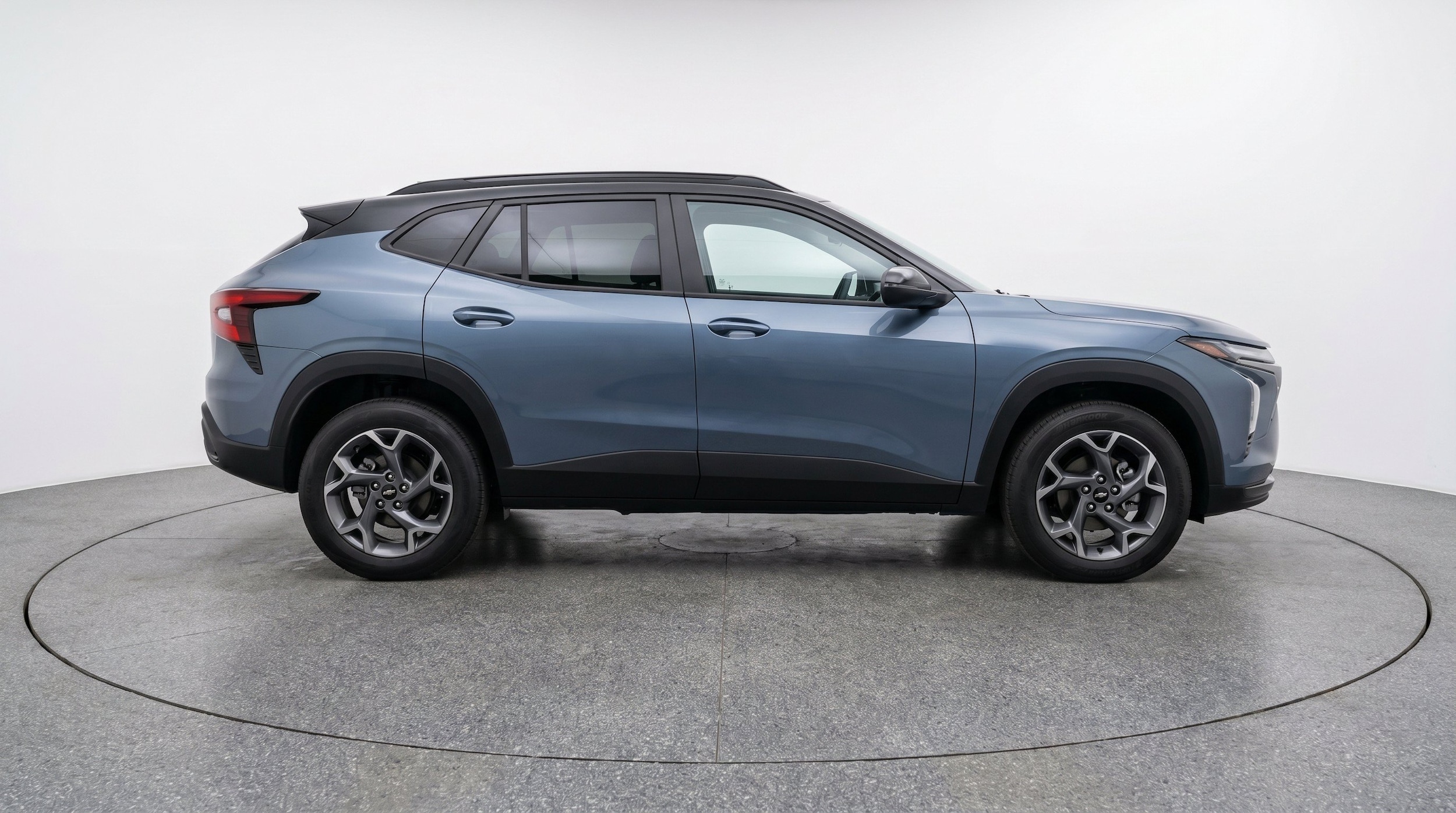 Thumbnail: 2025 Chevrolet Trax - 10