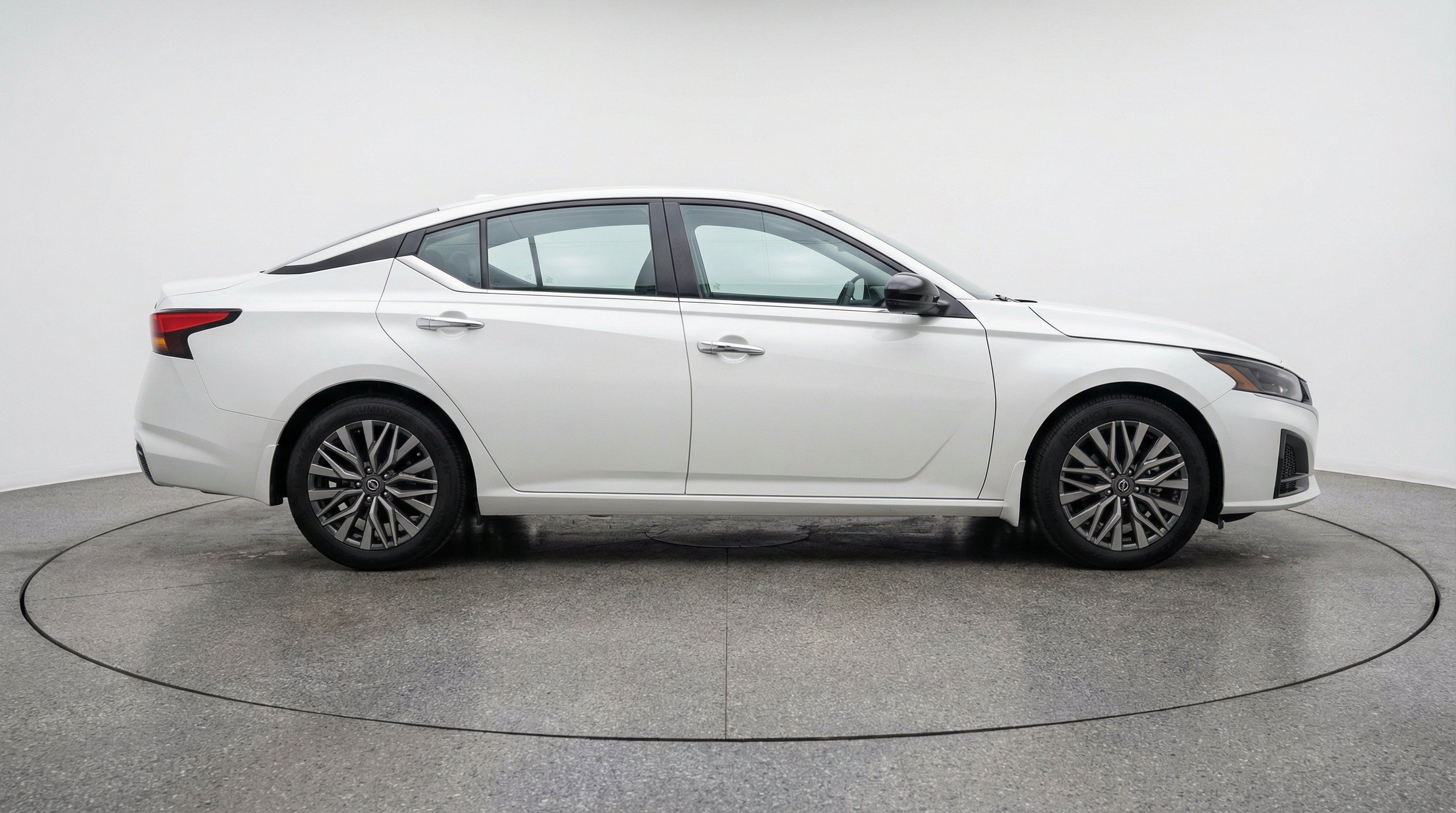 Thumbnail: 2025 Nissan Altima - 10