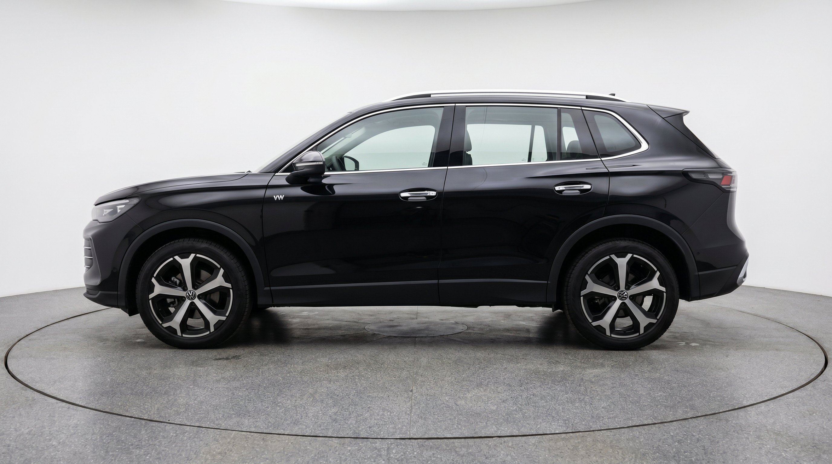 Thumbnail: 2026 Volkswagen Tiguan - 5