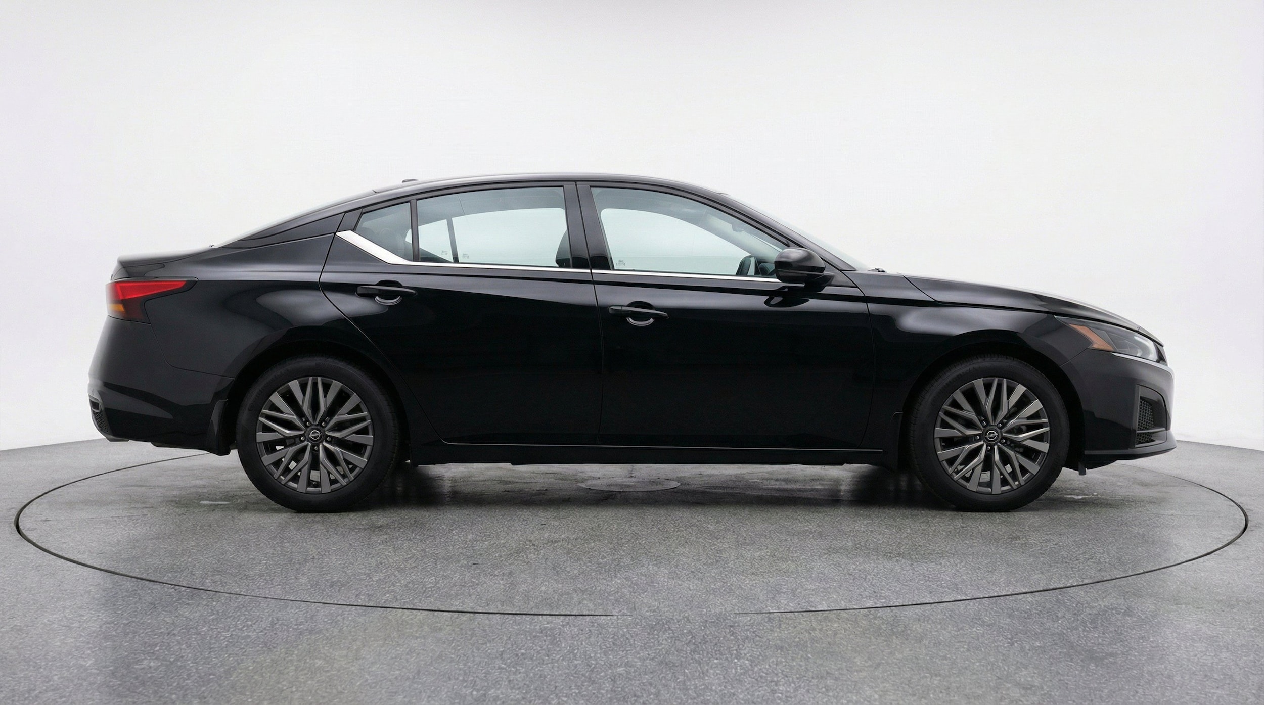 Thumbnail: 2025 Nissan Altima - 10
