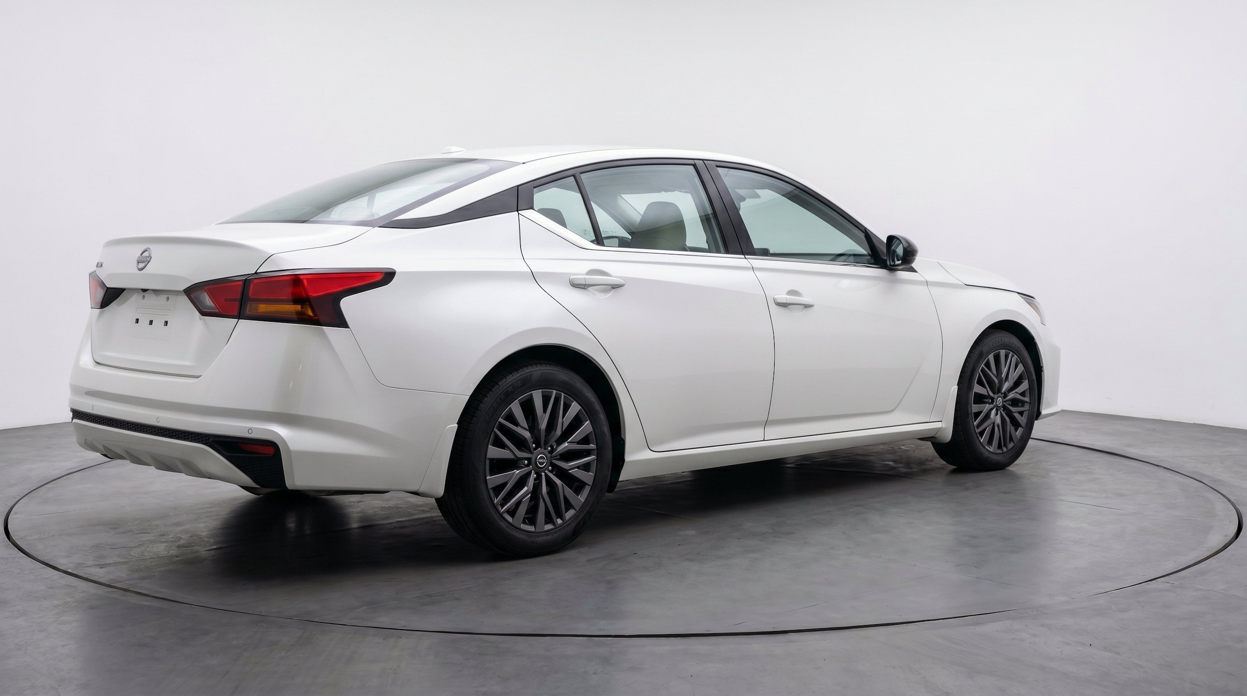 Thumbnail: 2025 Nissan Altima - 9