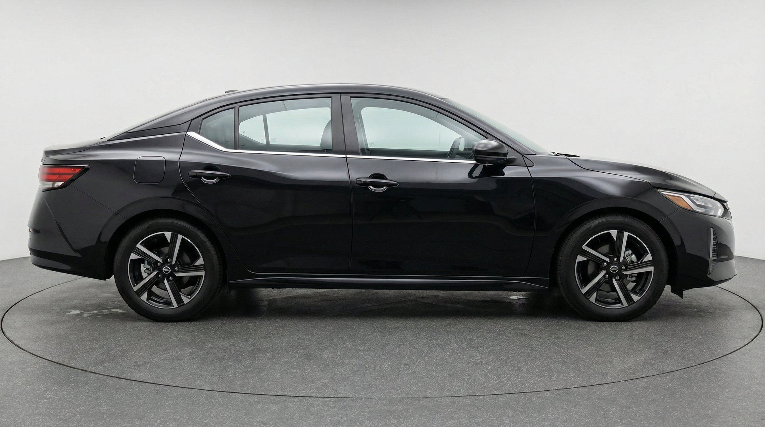 Thumbnail: 2025 Nissan Sentra - 10