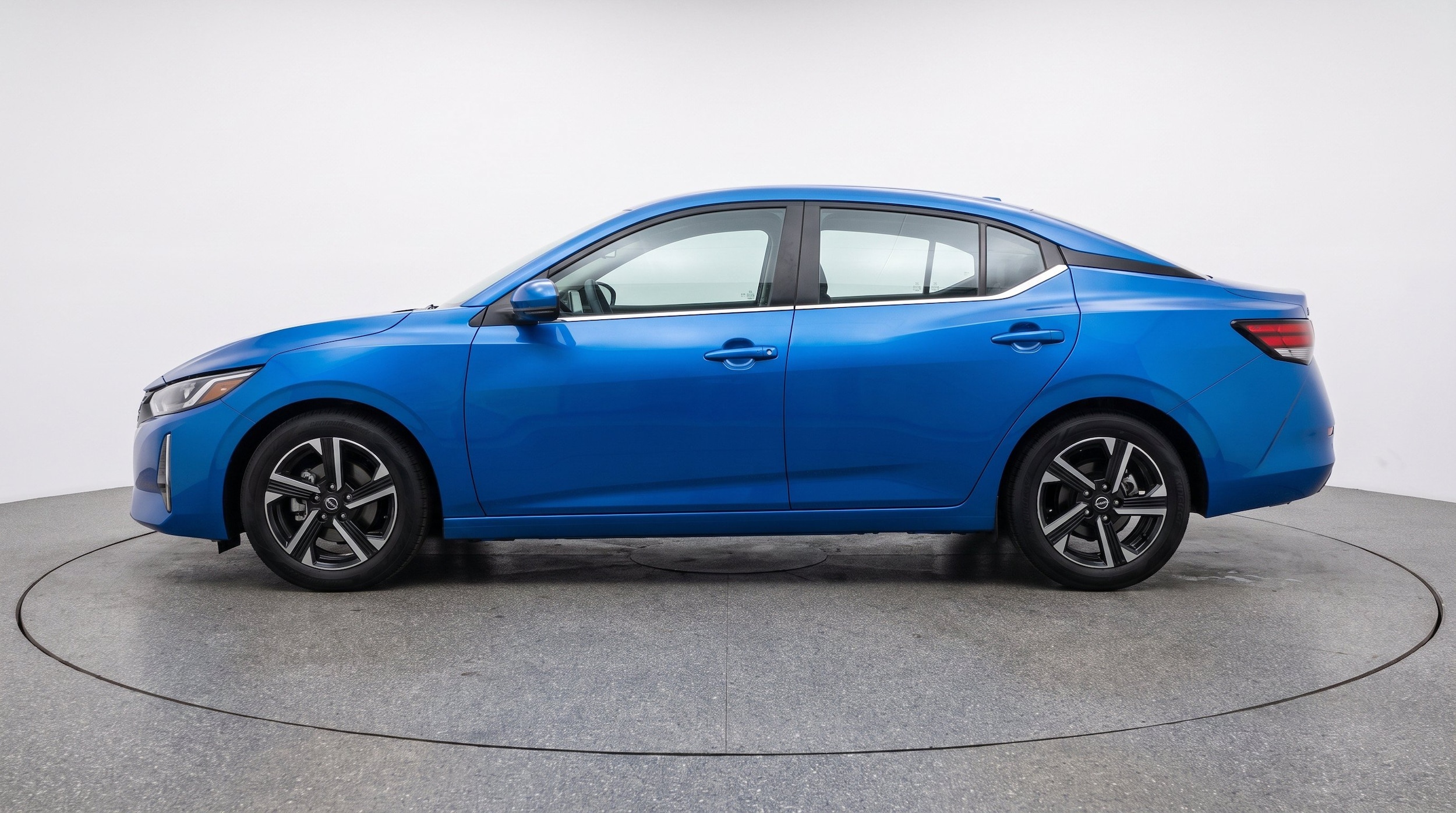 Thumbnail: 2025 Nissan Sentra - 5