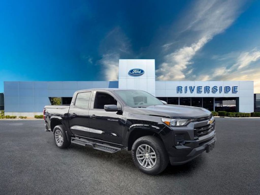 Used 2024 Chevrolet Colorado LT Truck Crew Cab