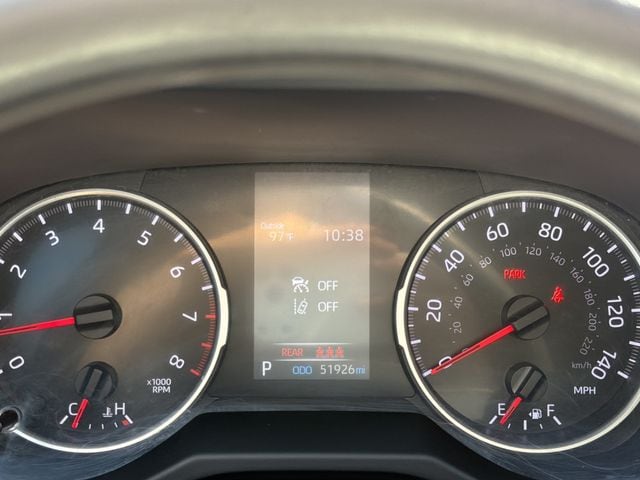 2022 Toyota RAV4 LE - Photo 26