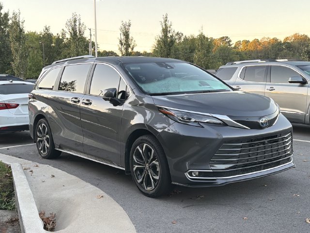 Used 2025 Toyota Sienna Platinum Minivan/Van