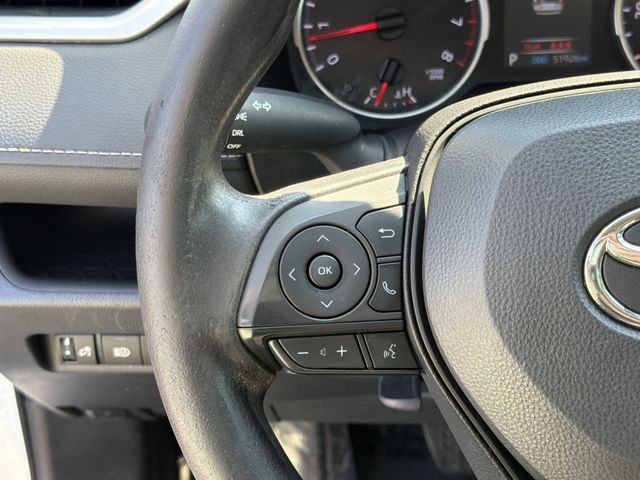 2022 Toyota RAV4 LE - Photo 24