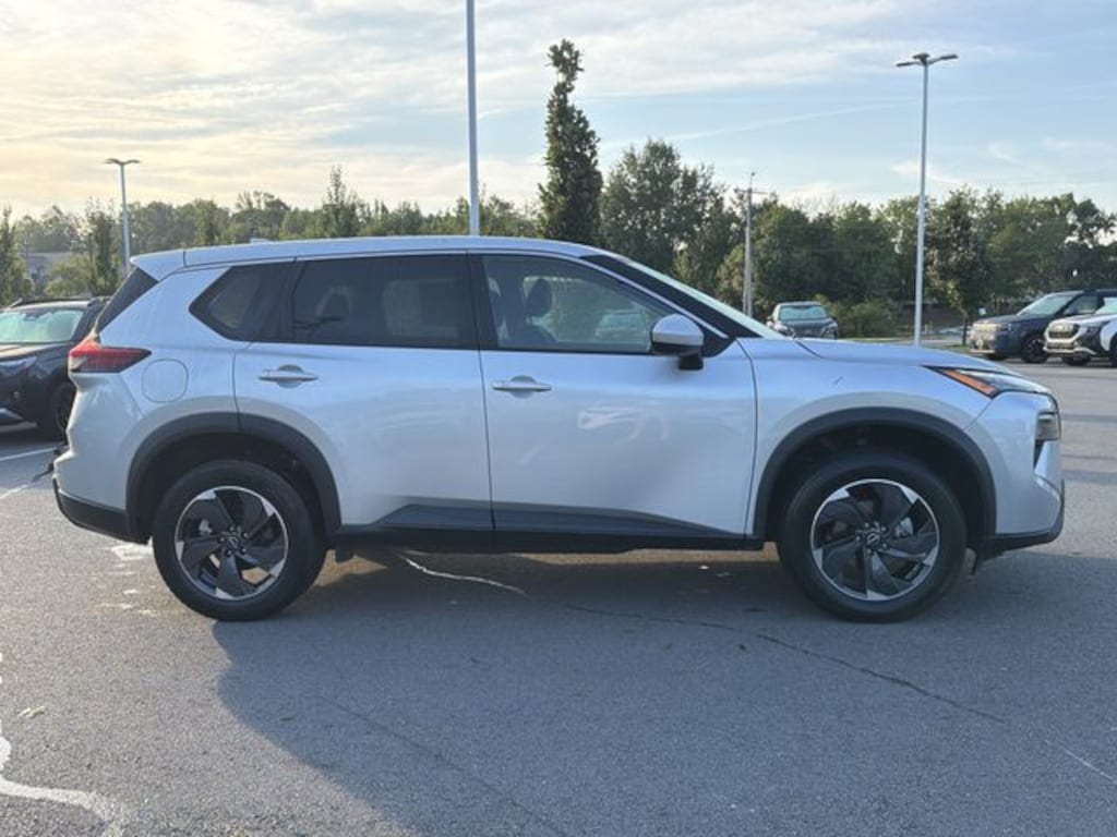 Used 2025 Nissan Rogue SV SUV
