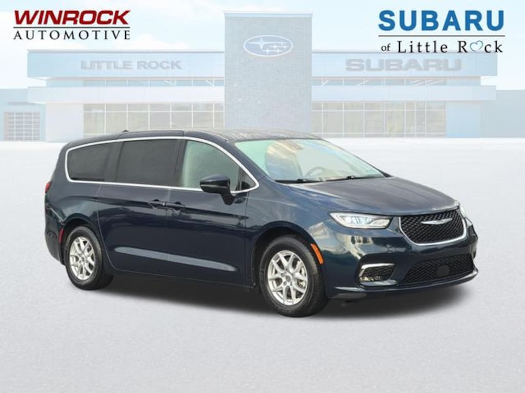 Used 2023 Chrysler Pacifica Touring L Minivan/Van