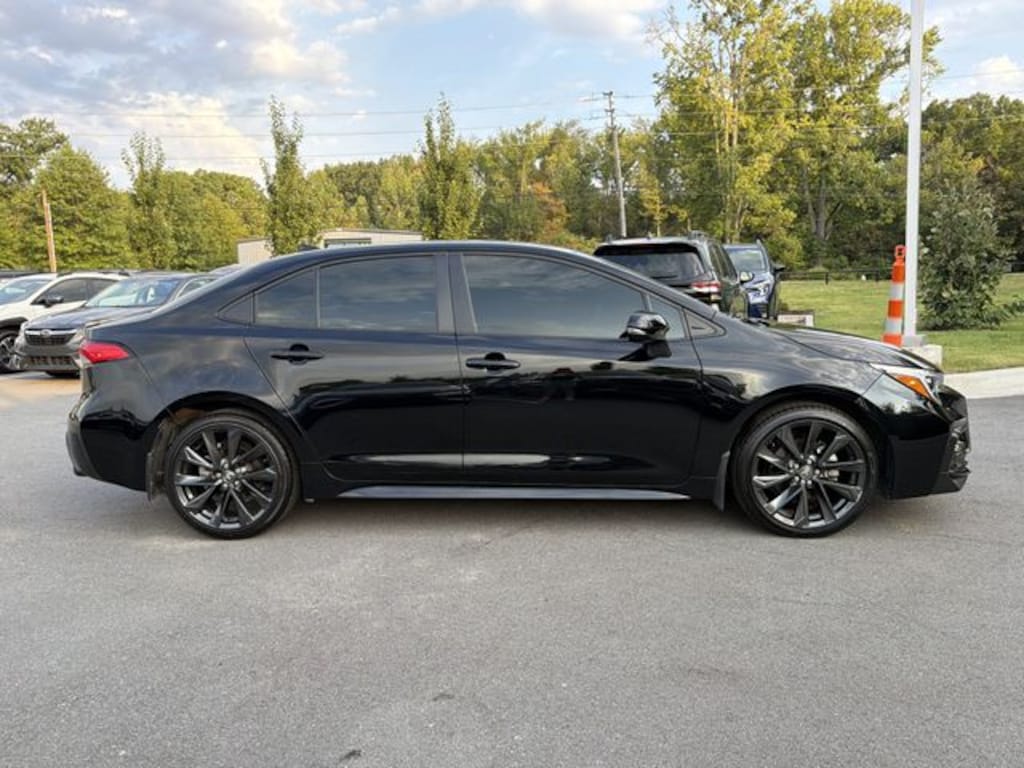 Used 2024 Toyota Corolla SE Sedan