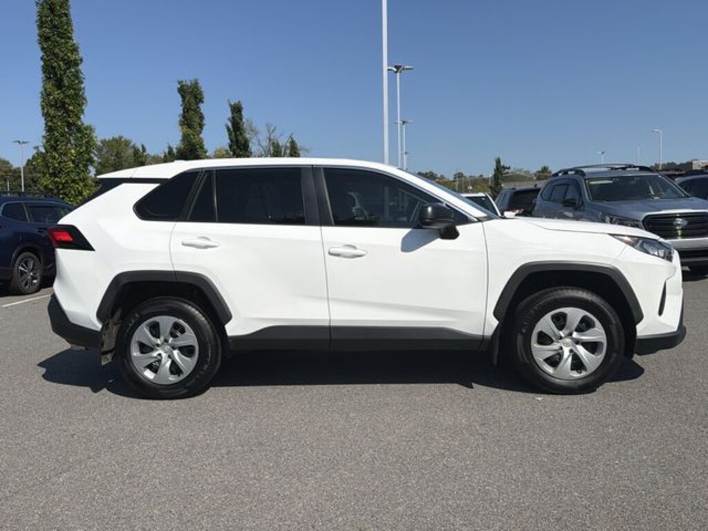 Used 2022 Toyota RAV4 LE SUV
